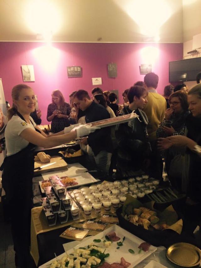 12239658_10206860440723156_2202071368528508758_n