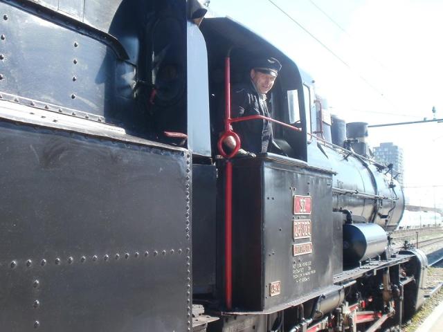 12991053_1352567444758593_7081727616073599369_n